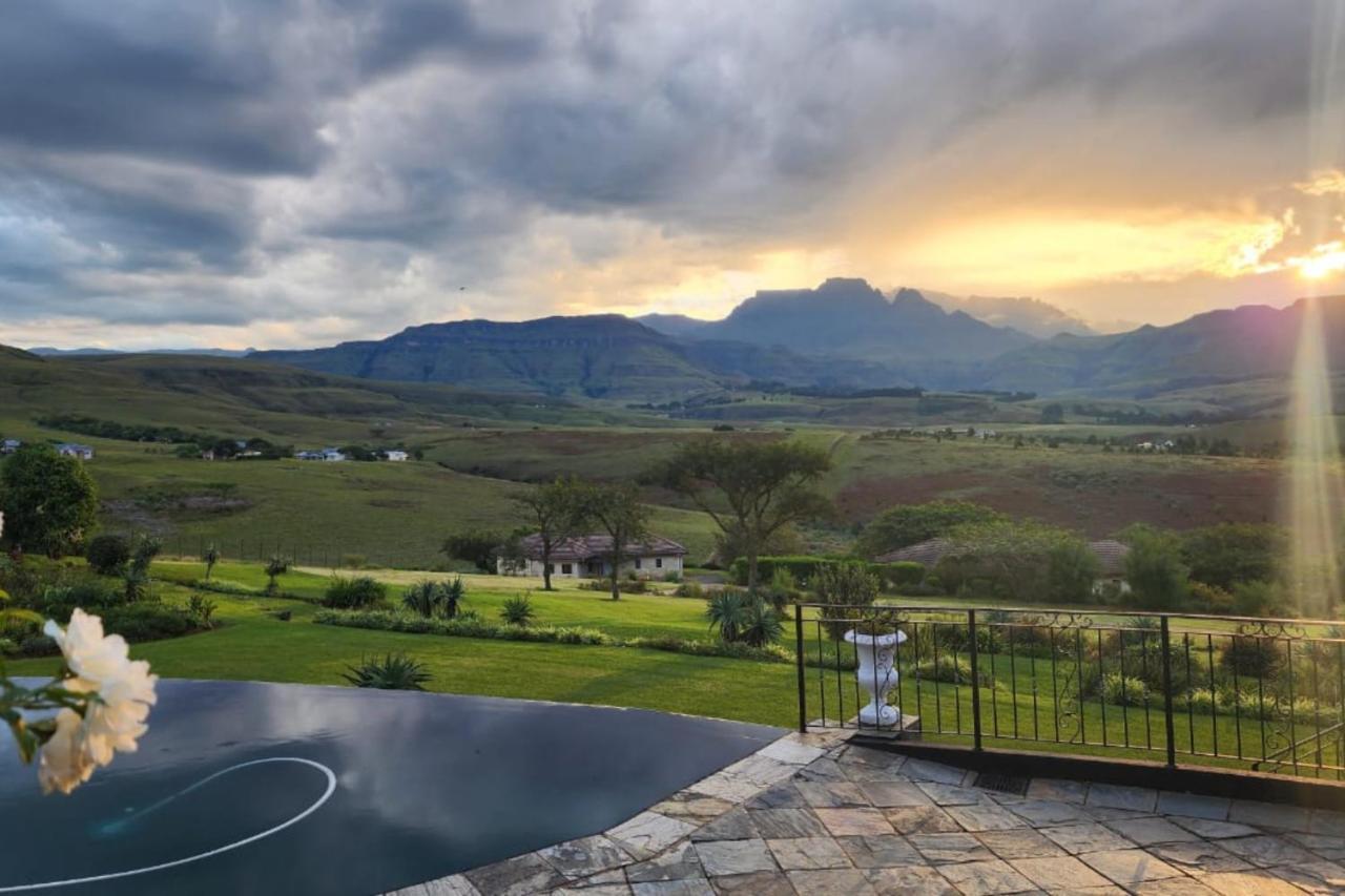 Inkungu Lodge Champagne Valley Kültér fotó
