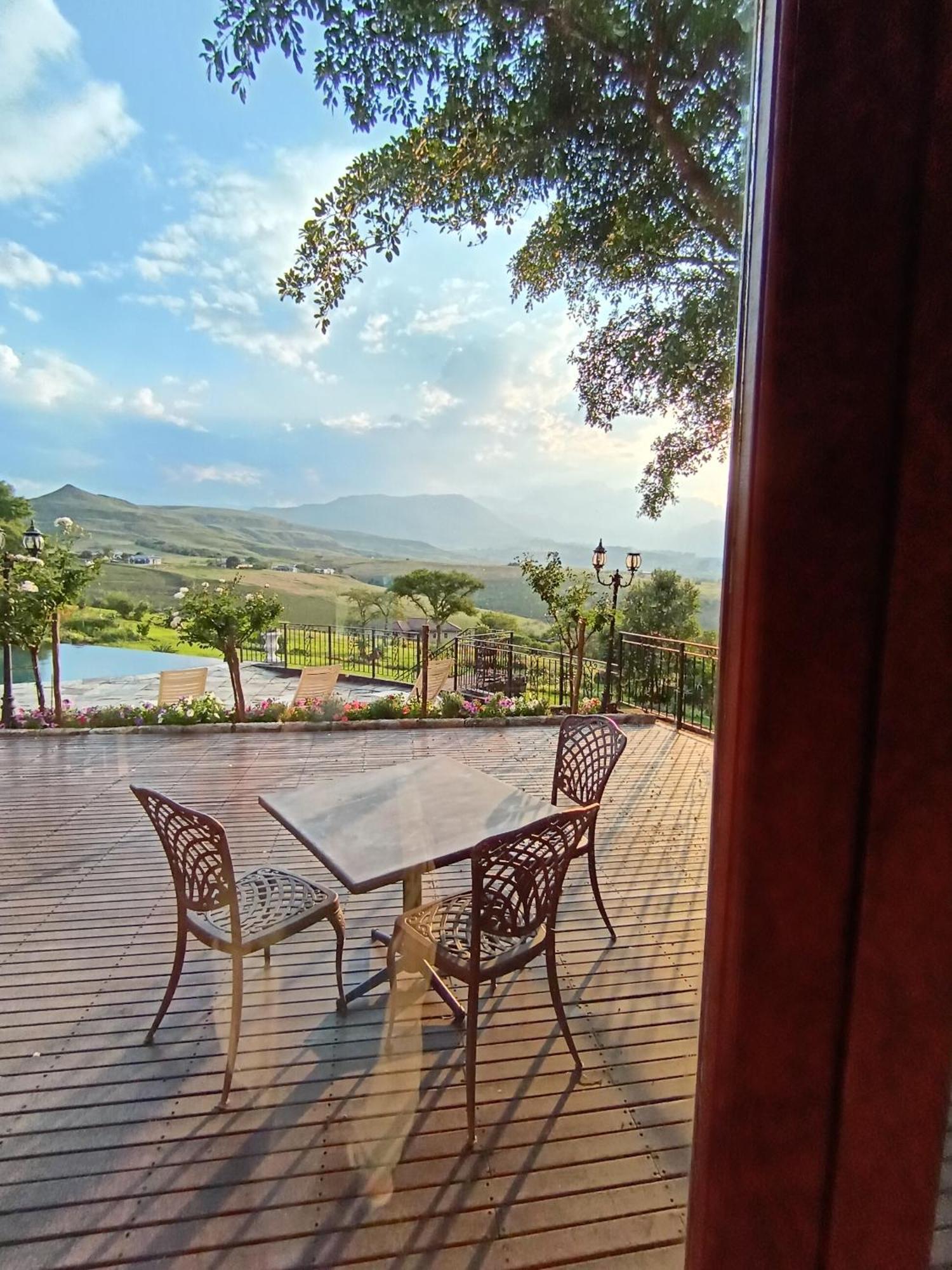 Inkungu Lodge Champagne Valley Kültér fotó
