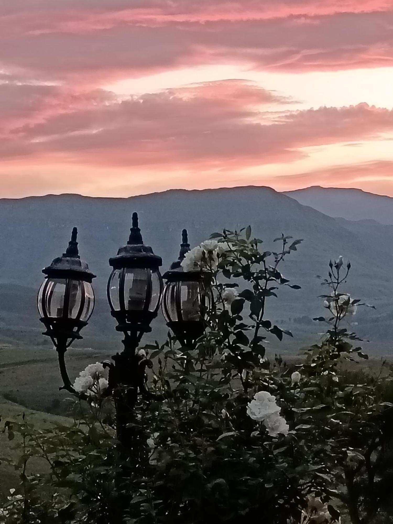 Inkungu Lodge Champagne Valley Kültér fotó