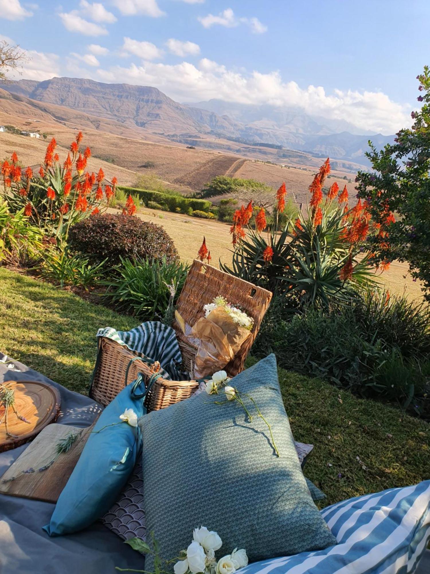 Inkungu Lodge Champagne Valley Kültér fotó